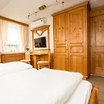Knoll Bed and Breakfast