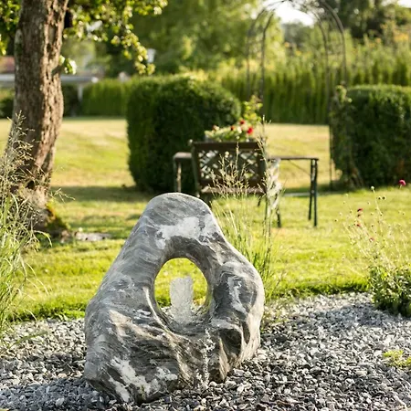 Knoll Bed & Breakfast