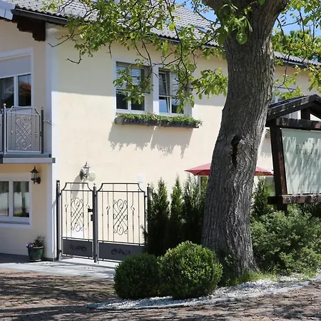 Knoll Bed & Breakfast