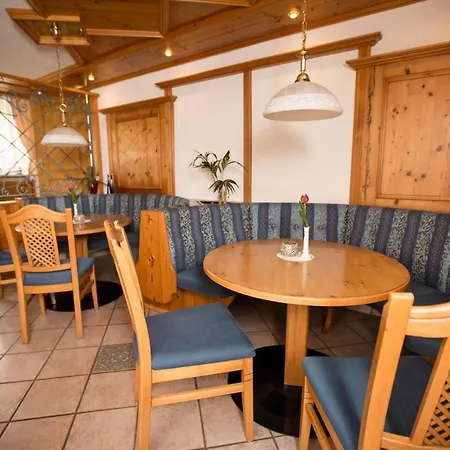 Bed & Breakfast Knoll 4*